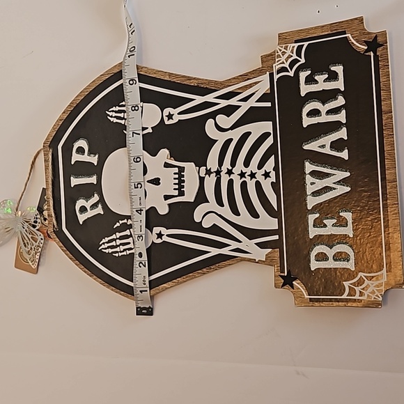 Hand Crafted Wooden Wall Decor Skeleton Design Black & White Glitter BEWARE sign - Picture 14 of 17